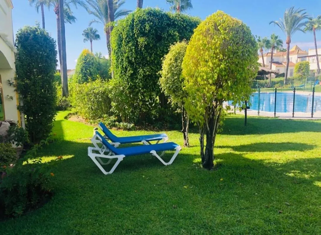 Habitacion Triple Moraleja Estepona Costa Del Sol 0*,  إسبانيا